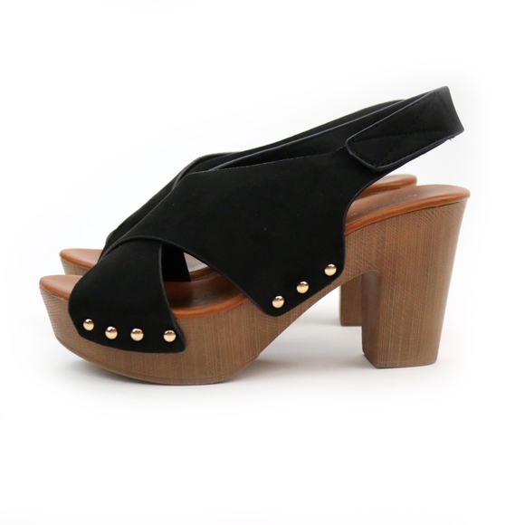 Qupid Farris Black Suede Platform Heels NEW! - Picture 4 of 8